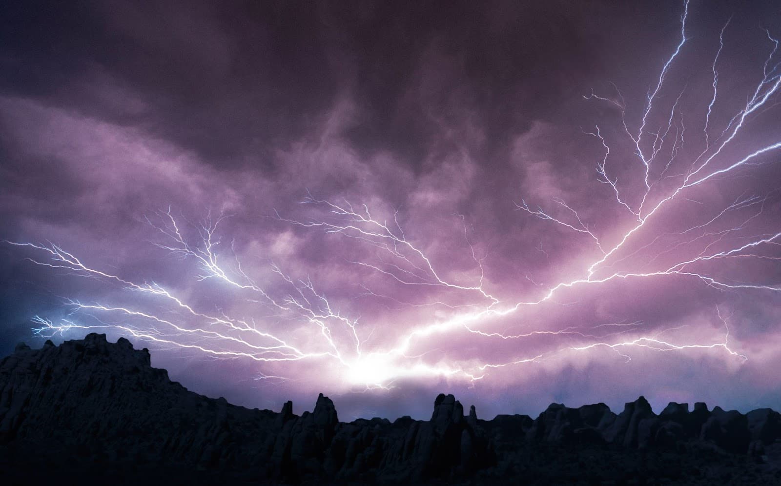 Cover image for Jesus Calming The Storm: Story and Meaning