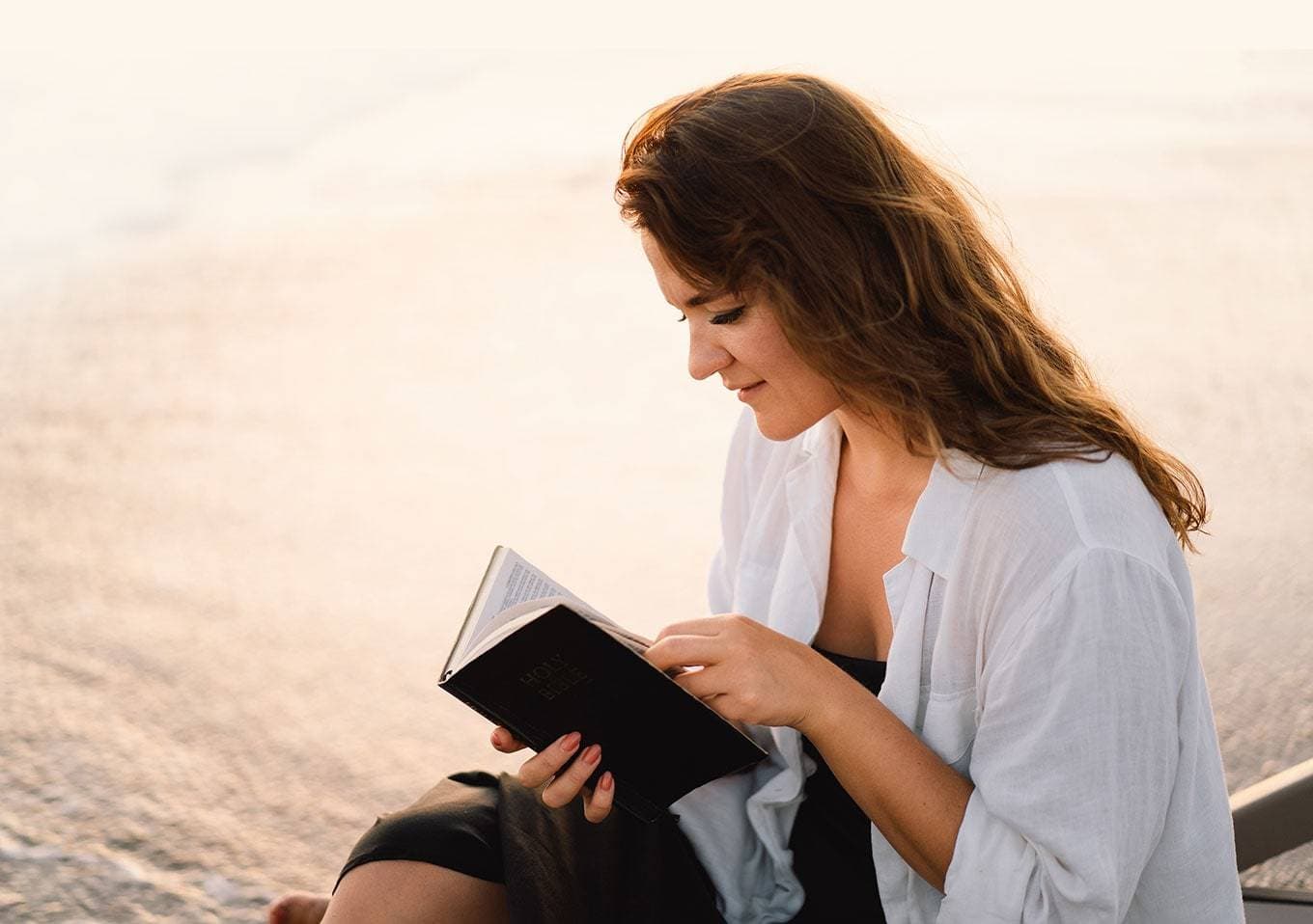 Cover image for Weekly Wisdom: Living Righteously